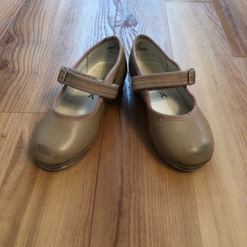 Capezio tap shoes